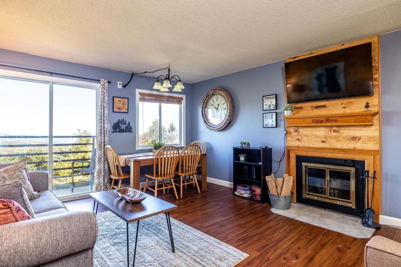 Wow Views!!-Mountain Escape-Outdoor Pool-Close To Downtown-Wifi-Cable-Private Balcony Gatlinburg Exterior photo