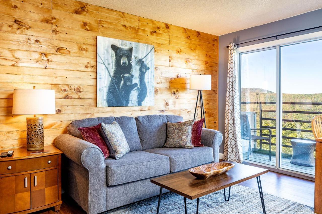 Wow Views!!-Mountain Escape-Outdoor Pool-Close To Downtown-Wifi-Cable-Private Balcony Gatlinburg Exterior photo