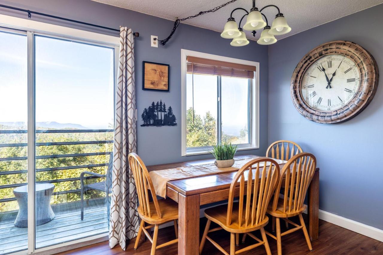 Wow Views!!-Mountain Escape-Outdoor Pool-Close To Downtown-Wifi-Cable-Private Balcony Gatlinburg Exterior photo